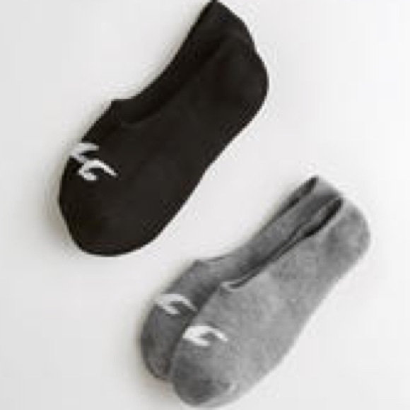 hollister no show socks